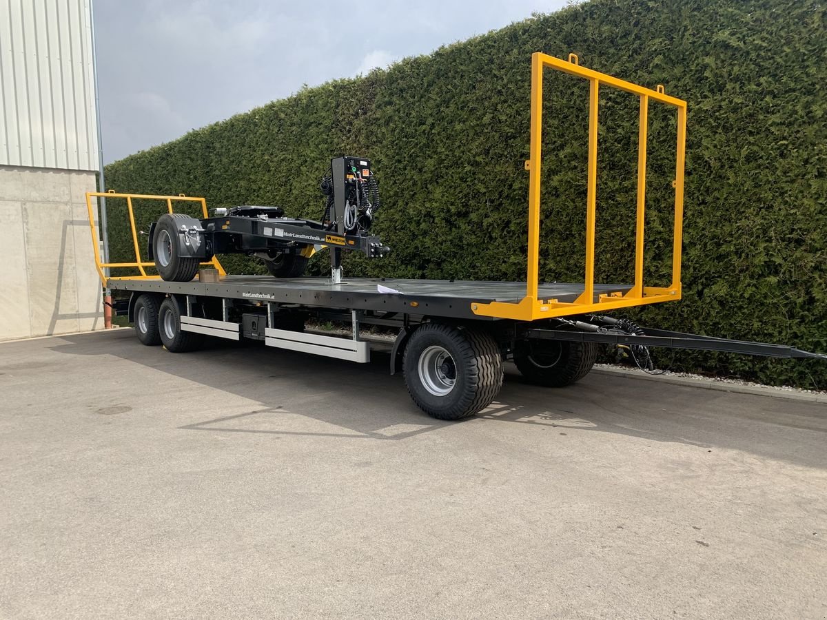 Ballensammelwagen des Typs WIELTON WIELTON PRS 3, Neumaschine in Gschwandt (Bild 1)