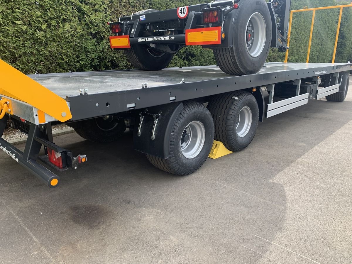 Ballensammelwagen des Typs WIELTON WIELTON PRS 3, Neumaschine in Gschwandt (Bild 6)