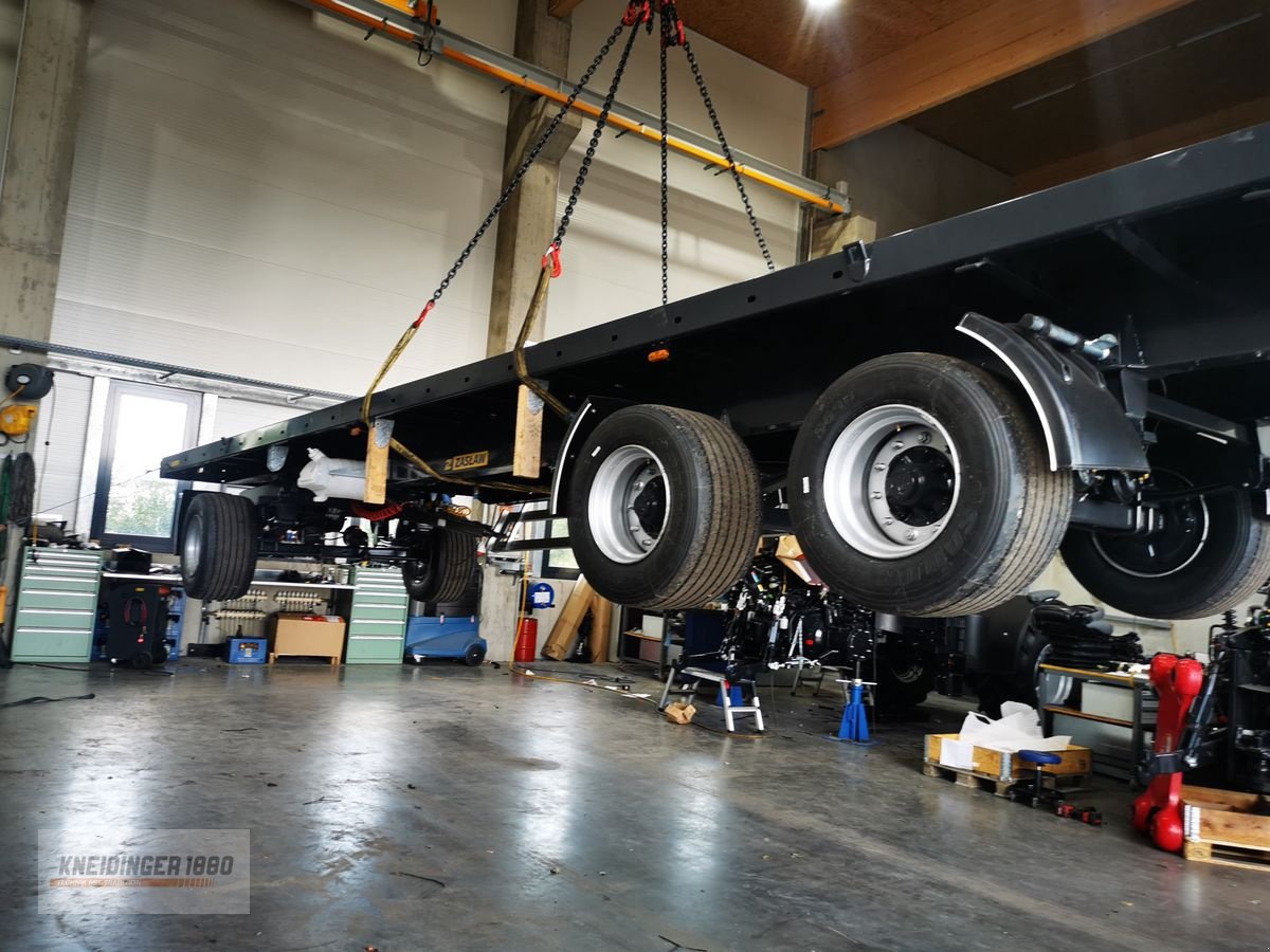 Ballensammelwagen des Typs Zaslaw Ballenwagen, Neumaschine in Altenfelden (Bild 9)