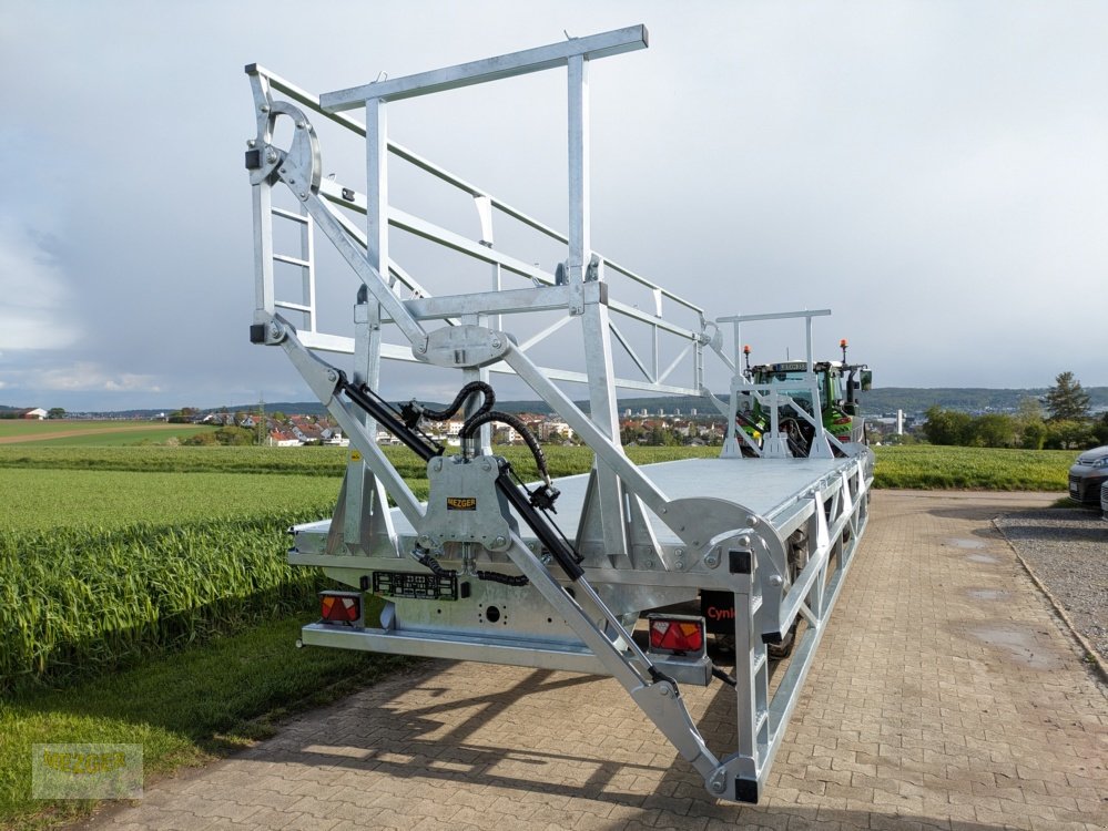 Ballentransportwagen des Typs CYNKOMET 24 t Ballenwagen mit Hydr. Ladungssicherung, Neumaschine in Ditzingen (Bild 4)