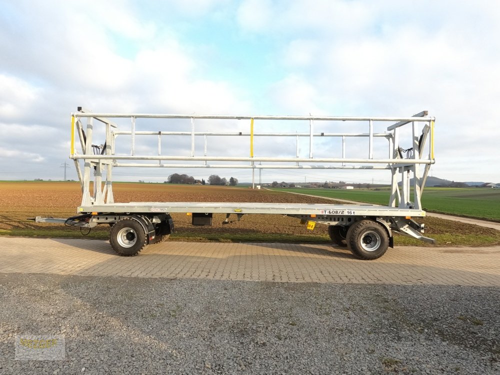 Ballentransportwagen des Typs CYNKOMET Ballenwagen 16 t (Hydraulische Ladungssicherung), Neumaschine in Ditzingen (Bild 2)