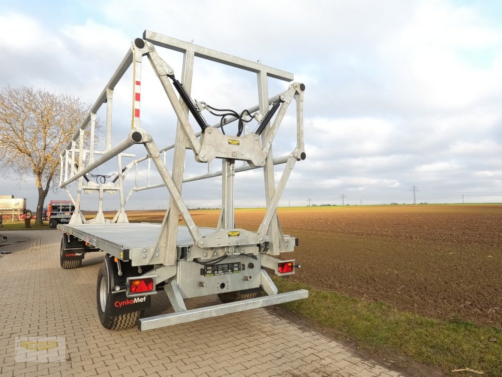 Ballentransportwagen des Typs CYNKOMET Ballenwagen 16 t (Hydraulische Ladungssicherung), Neumaschine in Ditzingen (Bild 3)