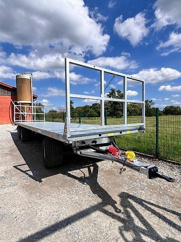 Ballentransportwagen des Typs CYNKOMET Ballenwagen T-608/3SL , 24 t GG, Preis inkl. 19% MwSt., Gebrauchtmaschine in Lippetal (Bild 3)