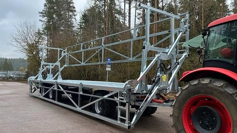Ballentransportwagen des Typs CYNKOMET Ballenwagen T-608/3SL mit hydraulischer Ladungssicherung, 24 t GG, Preis inkl. 19% MwSt., Gebrauchtmaschine in Lippetal (Bild 3)