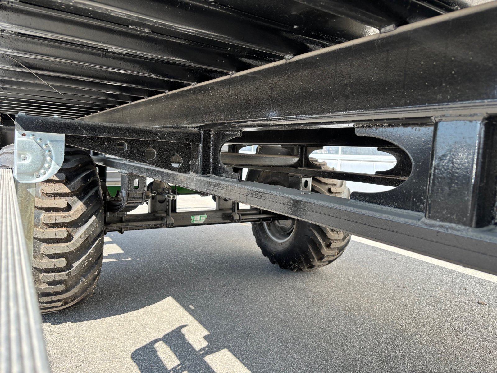 Ballentransportwagen des Typs Hummel Bale 24840 Ballenwagen, Neumaschine in Gerasdorf (Bild 5)