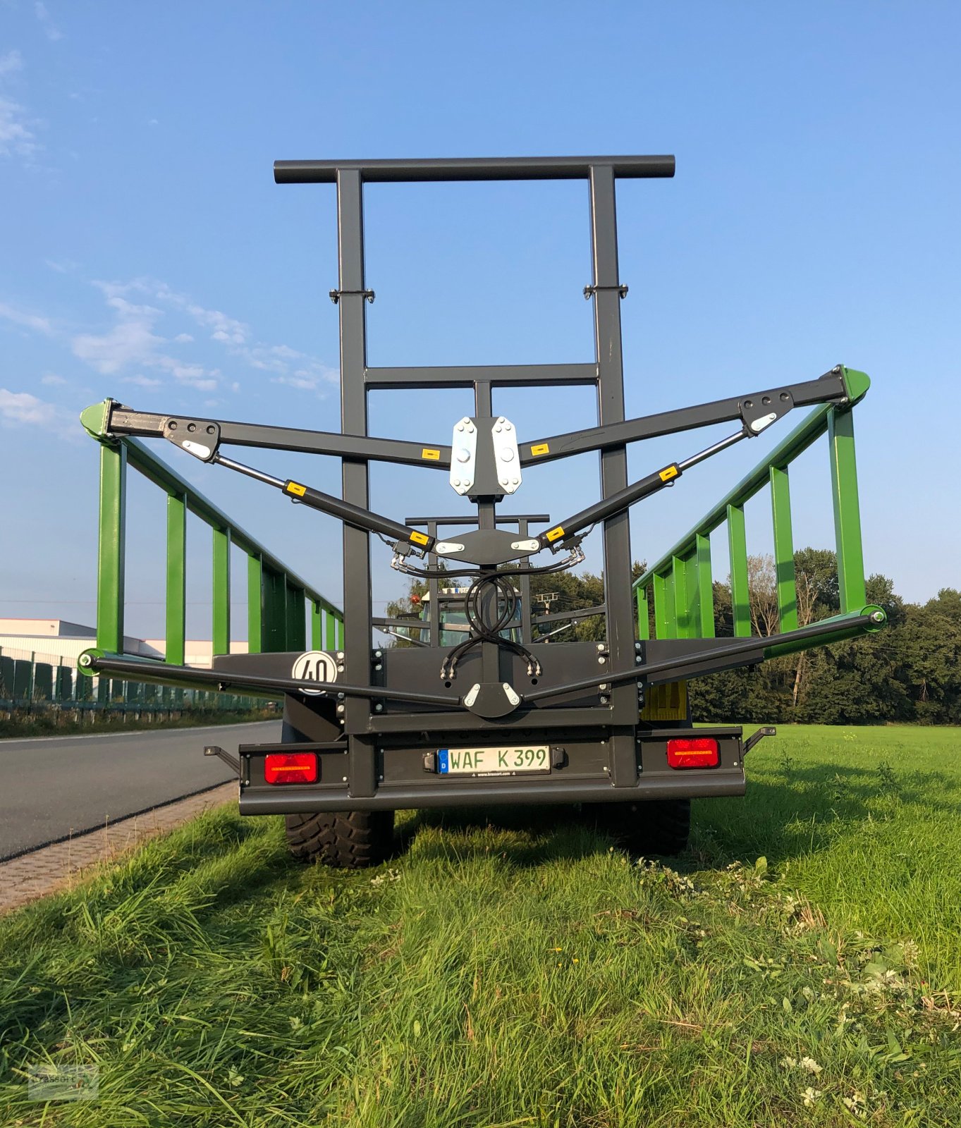 Ballentransportwagen des Typs Krassort Ballentransportwagen, Neumaschine in Sassenberg (Bild 11)