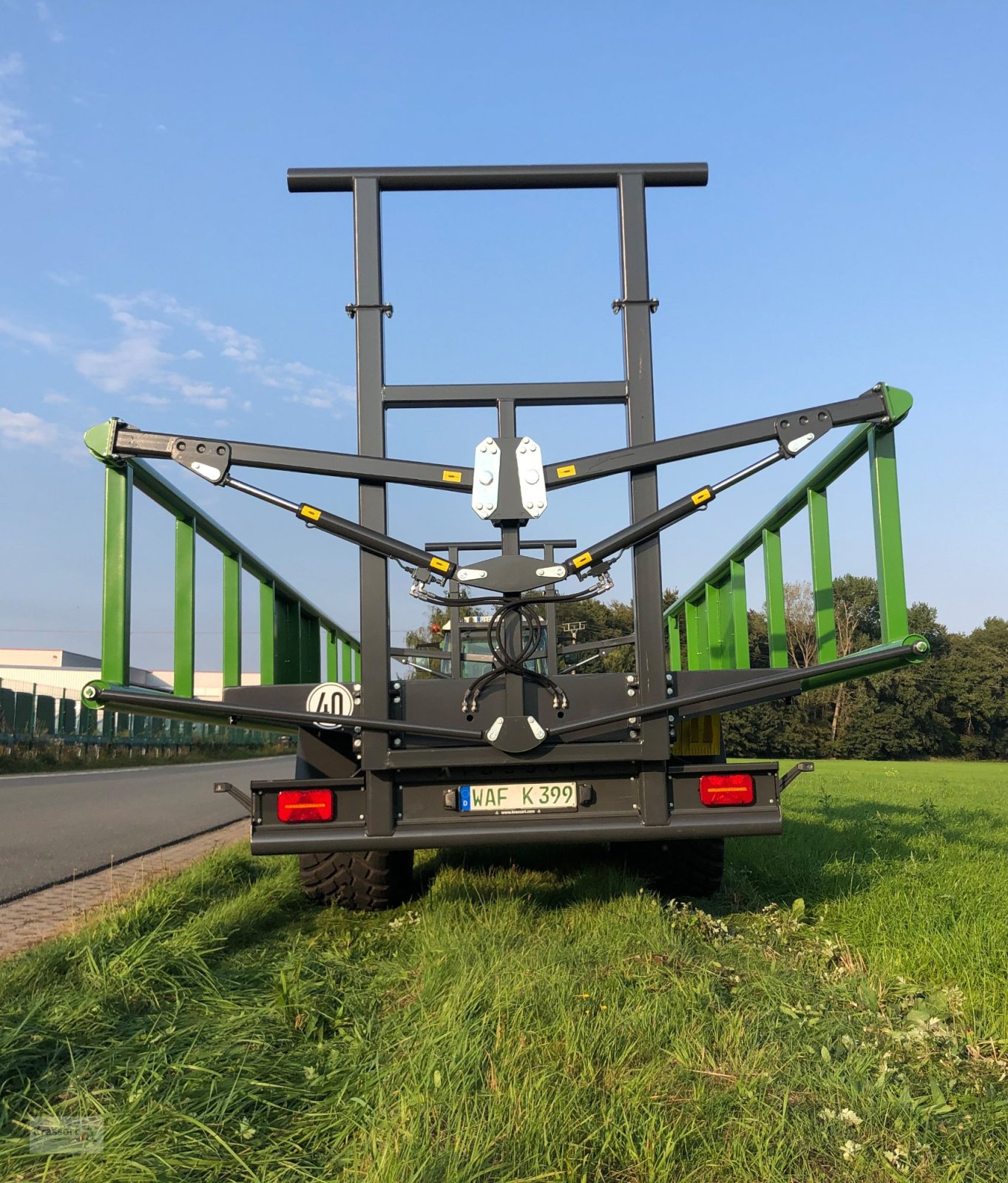 Ballentransportwagen des Typs Krassort Ballentransportwagen, Neumaschine in Sassenberg (Bild 11)