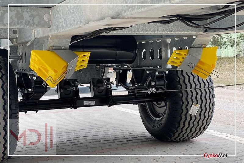 Ballentransportwagen des Typs MD Landmaschinen CM Ballenwagen T-608/2 14T, Neumaschine in Zeven (Bild 11)