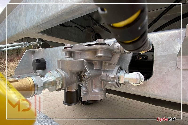 Ballentransportwagen des Typs MD Landmaschinen CM Ballenwagen T-608/2 14T, Neumaschine in Zeven (Bild 12)