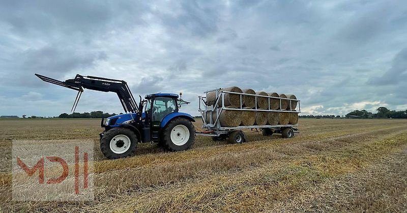 Ballentransportwagen des Typs MD Landmaschinen CM Ballenwagen T 608/2L mit hydraulischer Ladungssicherung, Neumaschine in Zeven (Bild 2)