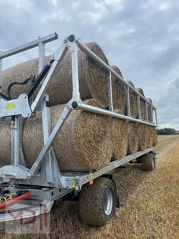 Ballentransportwagen des Typs MD Landmaschinen CM Ballenwagen T 608/2L mit hydraulischer Ladungssicherung, Neumaschine in Zeven (Bild 13)