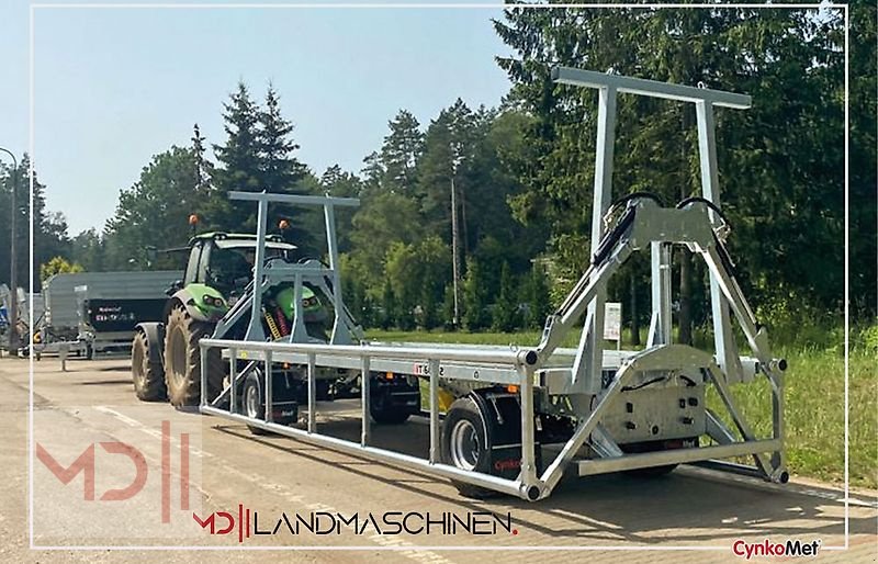 Ballentransportwagen des Typs MD Landmaschinen CM Ballenwagen T 608/2L mit hydraulischer Ladungssicherung, Neumaschine in Zeven (Bild 5)