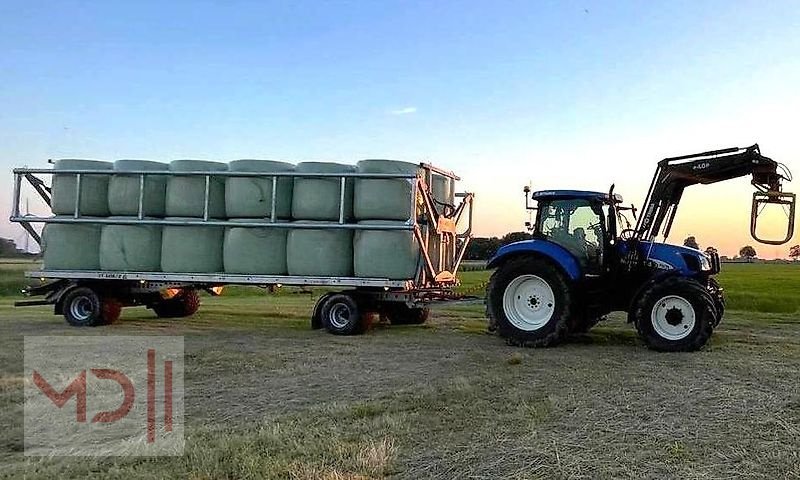 Ballentransportwagen des Typs MD Landmaschinen CM Ballenwagen T 608/2L mit hydraulischer Ladungssicherung, Neumaschine in Zeven (Bild 1)