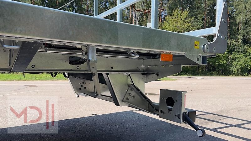 Ballentransportwagen des Typs MD Landmaschinen CM Ballenwagen T-608/3 SL 24T, Neumaschine in Zeven (Bild 5)