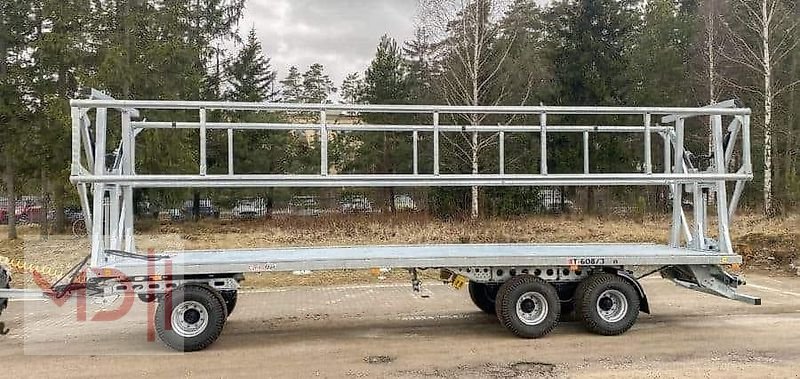 Ballentransportwagen des Typs MD Landmaschinen CM Ballenwagen T 608 /3L 19T  mit hydraulischer Ladungssicherung, Neumaschine in Zeven (Bild 2)