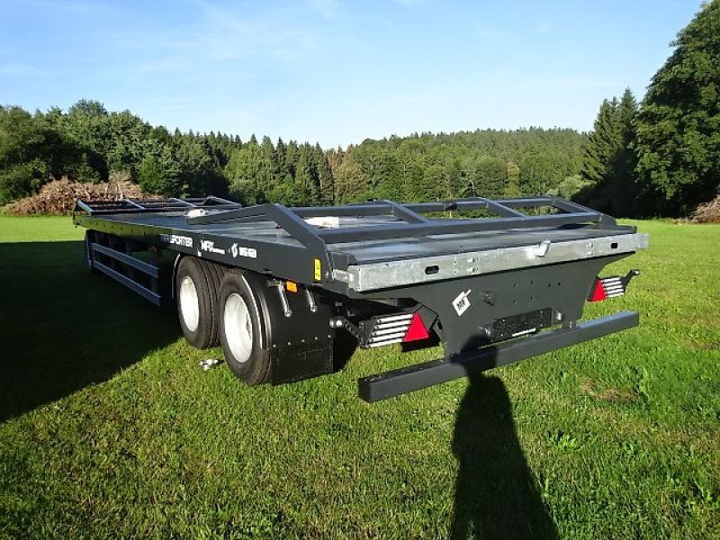 Ballentransportwagen des Typs Metal-Fach T- 019- Ballentransportanhänger- Neu - Modell  -  3 Achser- 18 Tonner- Top-Preis, Neumaschine in Neureichenau (Bild 11)