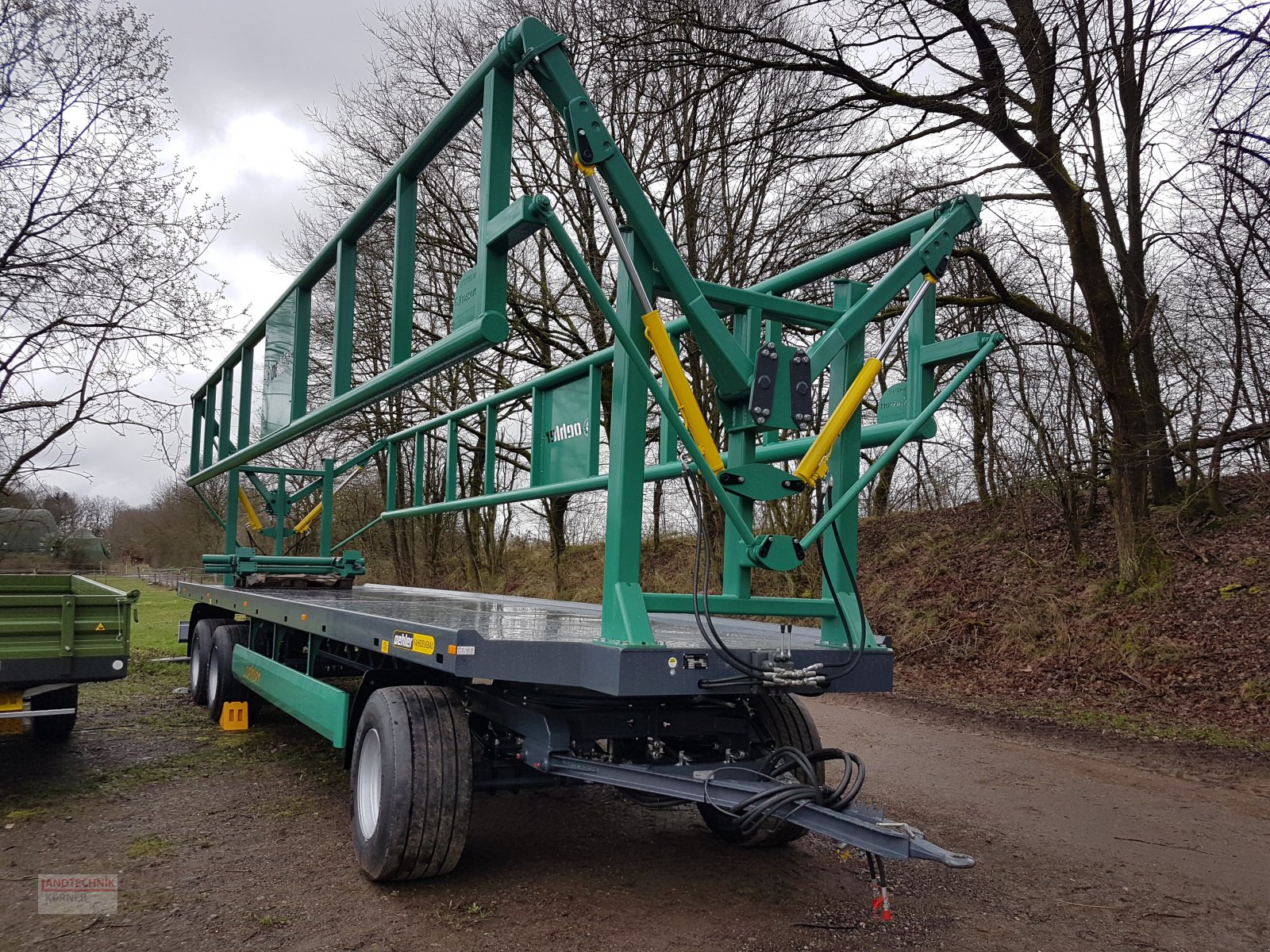 Ballentransportwagen des Typs Oehler DDK 240 BK, Neumaschine in Kirkel-Altstadt (Bild 3)