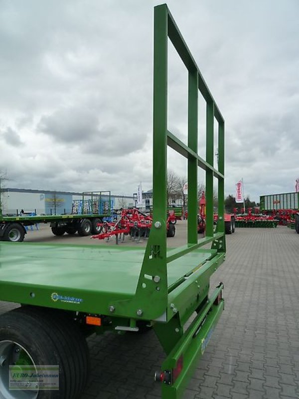 Ballentransportwagen des Typs PRONAR 2-achs Anhänger, Ballenwagen, Strohwagen,  TO 27 M, 18 t. NEU, Neumaschine in Itterbeck (Bild 2)