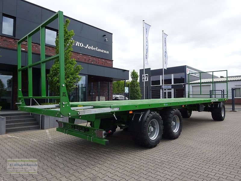 Ballentransportwagen des Typs PRONAR 3-achs Ballenwagen Strohwagen TO 28 KM, 24 to. NEU, Gebrauchtmaschine in Itterbeck (Bild 28)
