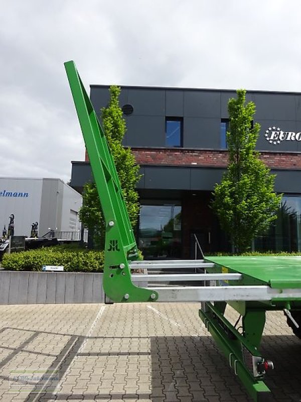 Ballentransportwagen des Typs PRONAR 3-achs Ballenwagen Strohwagen TO 28 KM, 24 to. NEU, Gebrauchtmaschine in Itterbeck (Bild 31)