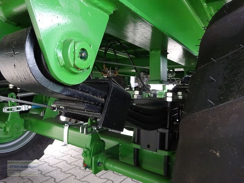 Ballentransportwagen des Typs PRONAR 3-achs Ballenwagen Strohwagen TO 28 KM, 24 to. NEU, Gebrauchtmaschine in Itterbeck (Bild 11)