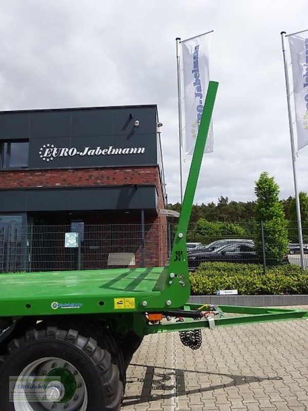 Ballentransportwagen des Typs PRONAR 3-achs Ballenwagen Strohwagen TO 28 KM, 24 to. NEU, Gebrauchtmaschine in Itterbeck (Bild 30)