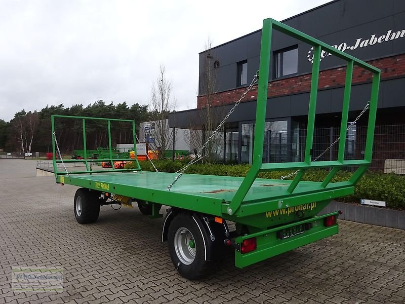 Ballentransportwagen du type PRONAR Ballentransportwagen TO 22 M, Auflaufbremse, 8 to, Bauj. 2021, Gebrauchtmaschine en Itterbeck (Photo 4)