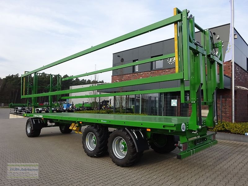 Ballentransportwagen des Typs PRONAR Ballenwagen Strohwagen TO 28 KM einschl. hydr. Ladungssicherung, 24 to, NEU, Neumaschine in Itterbeck (Bild 4)