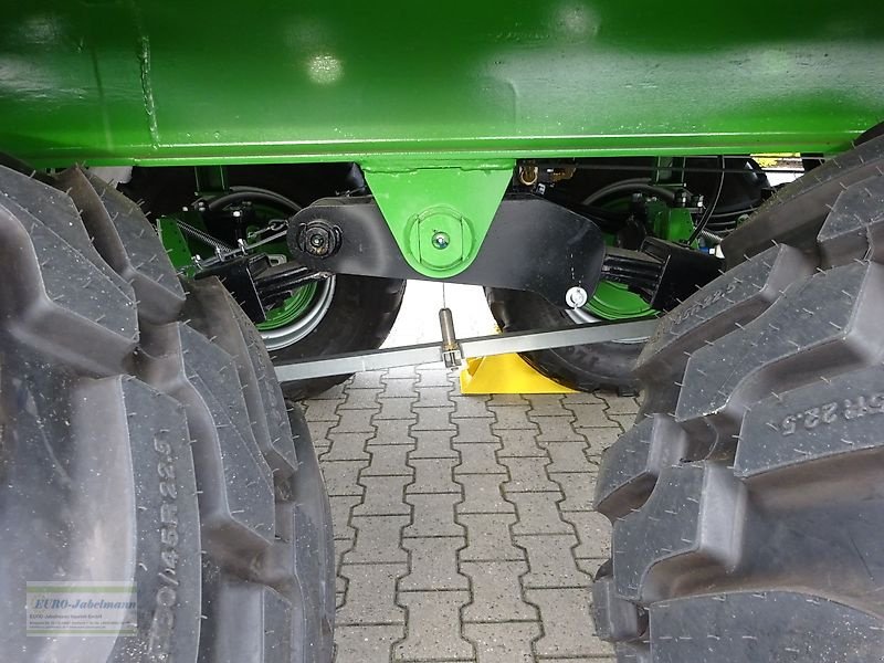 Ballentransportwagen des Typs PRONAR Ballenwagen Strohwagen TO 28 KM einschl. hydr. Ladungssicherung, 24 to, NEU, Neumaschine in Itterbeck (Bild 22)