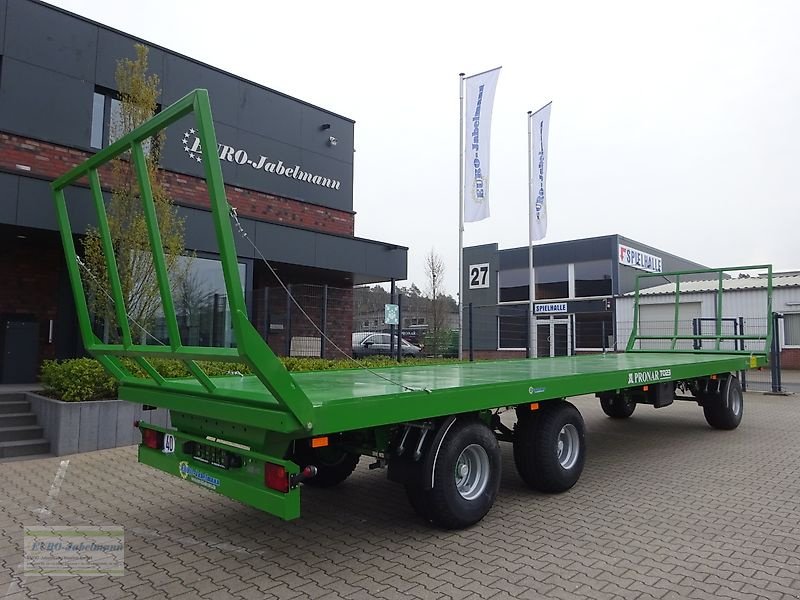Ballentransportwagen des Typs PRONAR PRONAR Ballenwagen TO 23, TO 23 M, Druckl. 3-Achser, 15 to, NEU, Neumaschine in Itterbeck (Bild 7)