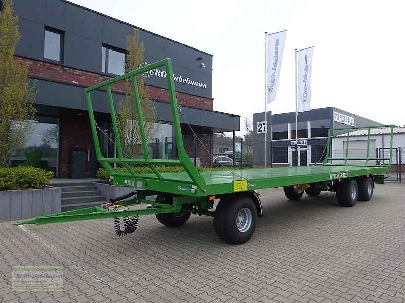 Ballentransportwagen des Typs PRONAR PRONAR Ballenwagen TO 23, TO 23 M, Druckl. 3-Achser, 15 to, NEU, Neumaschine in Itterbeck (Bild 11)