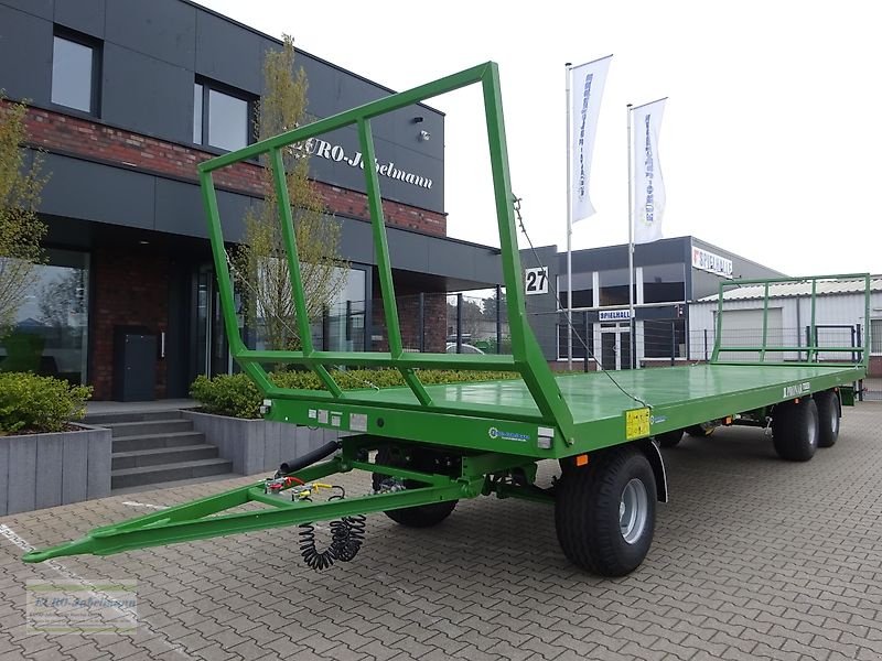 Ballentransportwagen des Typs PRONAR PRONAR Ballenwagen TO 23, TO 23 M, Druckl. 3-Achser, 15 to, NEU, Neumaschine in Itterbeck (Bild 2)