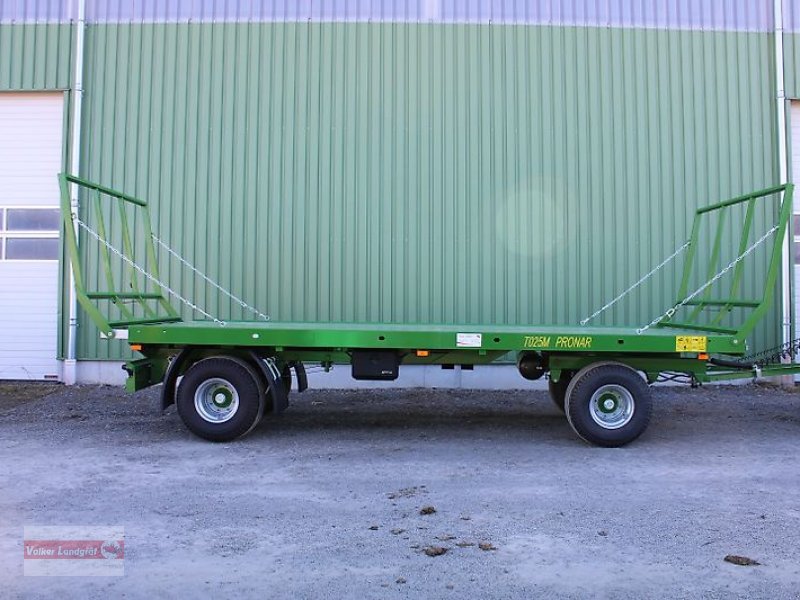 Ballentransportwagen типа PRONAR T 025 M Ballenwagen 12 to Drehschemellenkung, Neumaschine в Ostheim/Rhön