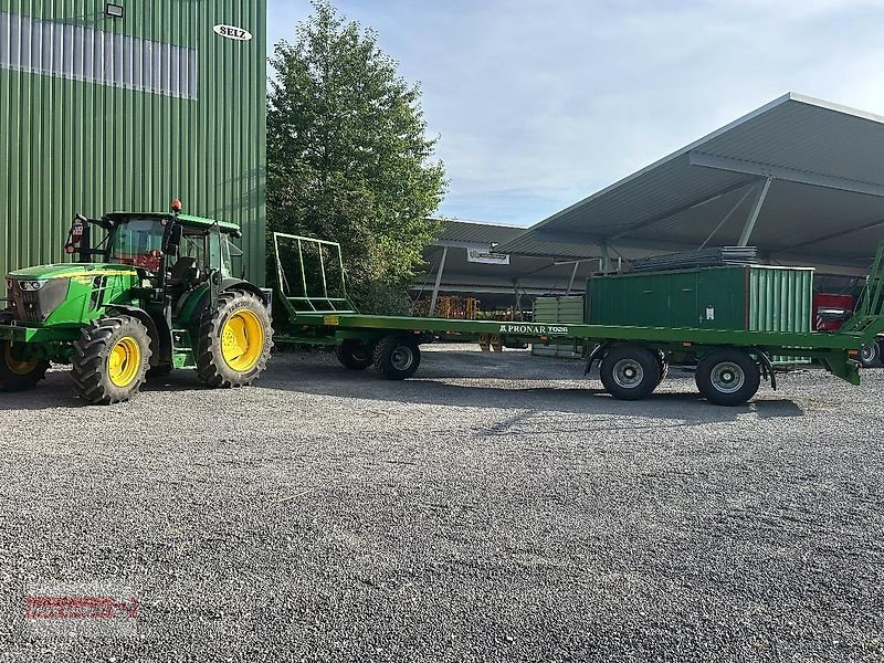 Ballentransportwagen des Typs PRONAR T 026 Ballenwagen 18 to, Neumaschine in Ostheim/Rhön (Bild 2)