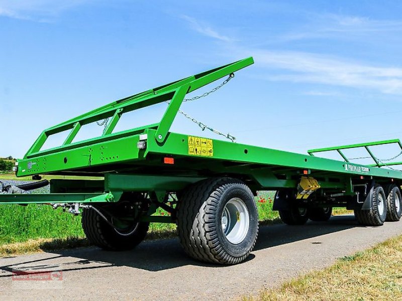 Ballentransportwagen des Typs PRONAR T 026 M Ballenwagen 18 to Siloballenversion, Neumaschine in Ostheim/Rhön (Bild 1)