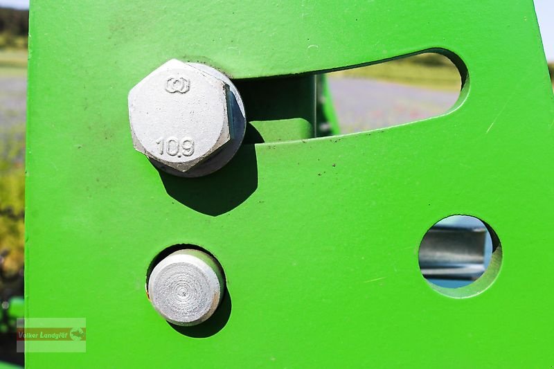 Ballentransportwagen des Typs PRONAR T 027 M Ballenwagen 18 to, Neumaschine in Ostheim/Rhön (Bild 8)