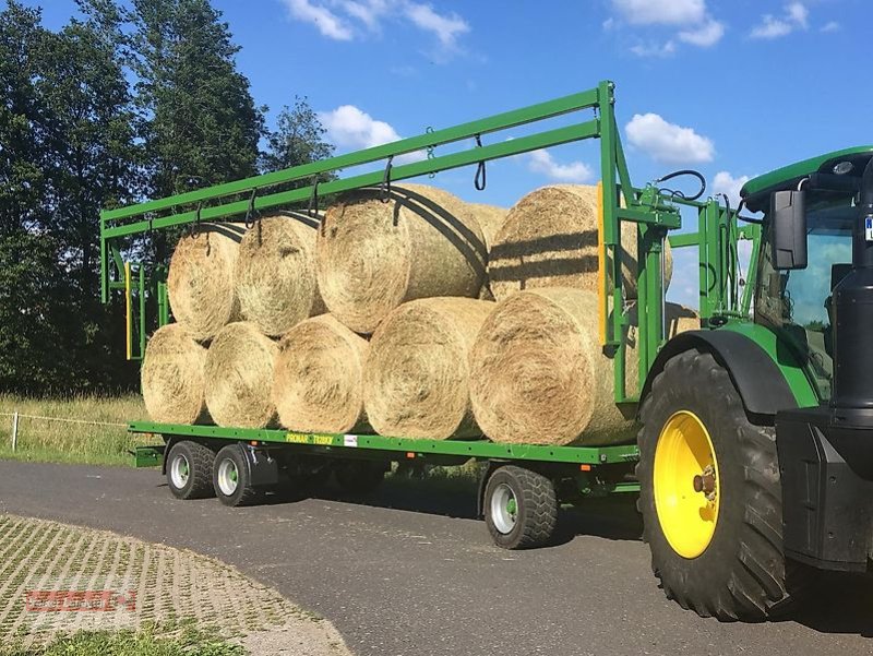 Ballentransportwagen des Typs PRONAR T 028 KM Ballenwagen 24 to, Neumaschine in Ostheim/Rhön (Bild 9)