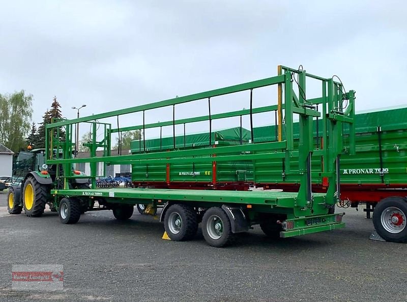 Ballentransportwagen des Typs PRONAR T 028 KM Ballenwagen 24 to, Neumaschine in Ostheim/Rhön (Bild 19)