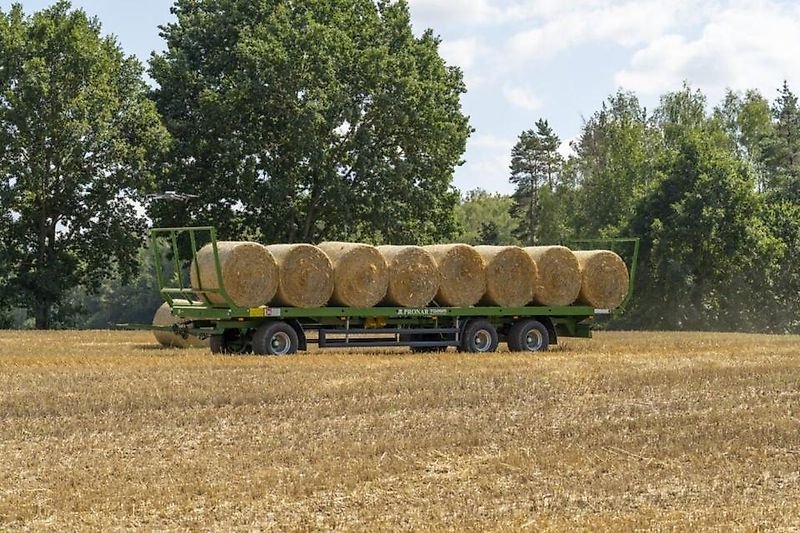 Ballentransportwagen typu PRONAR T026M, 3-Achs Ballentransportwagen, Preis inkl. MwSt., Gebrauchtmaschine v Lippetal (Obrázek 4)