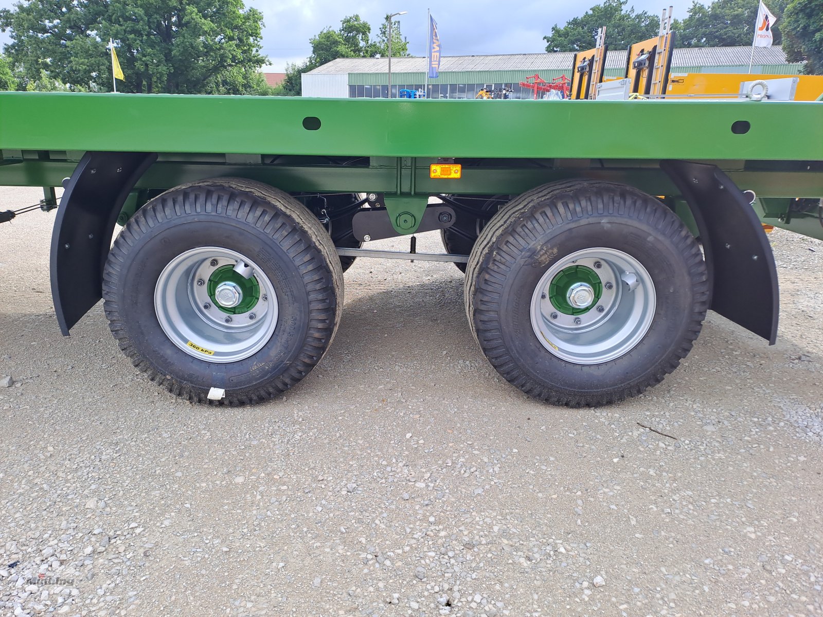 Ballentransportwagen des Typs PRONAR T026M, Neumaschine in Neumarkt (Bild 3)