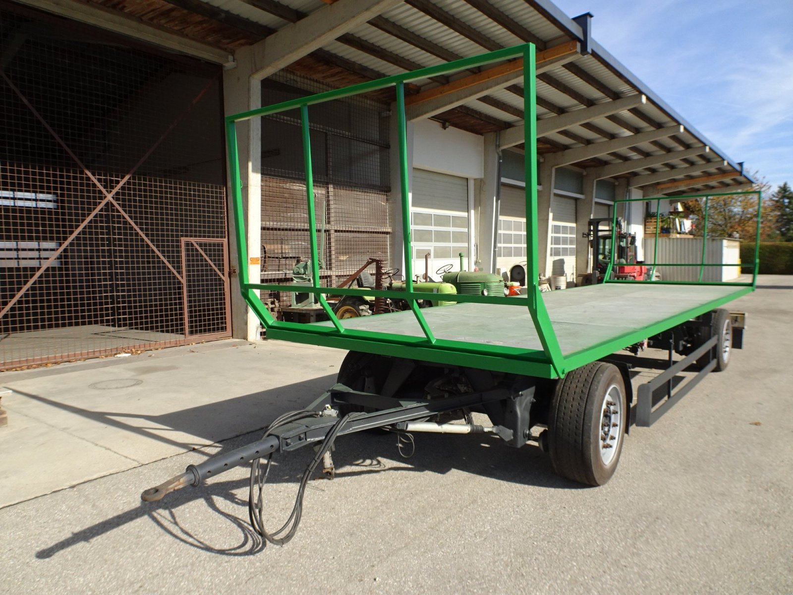 Ballentransportwagen des Typs Schwarzmüller Pritschenanhänger, Gebrauchtmaschine in st.georgen/y. (Bild 10)