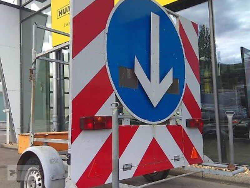 Ballentransportwagen типа Sonstige Verkehrsleittafel Baustellenanhänger 750kg, Gebrauchtmaschine в Gevelsberg (Фотография 1)