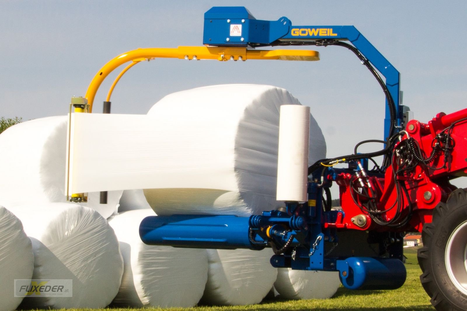 Ballenwickler of the type Göweil G1015, Neumaschine in Pattigham (Picture 3)