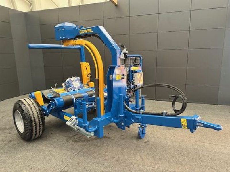 Ballenwickler des Typs Göweil Rundballenwickler G2020, Neumaschine in Tamsweg (Bild 1)