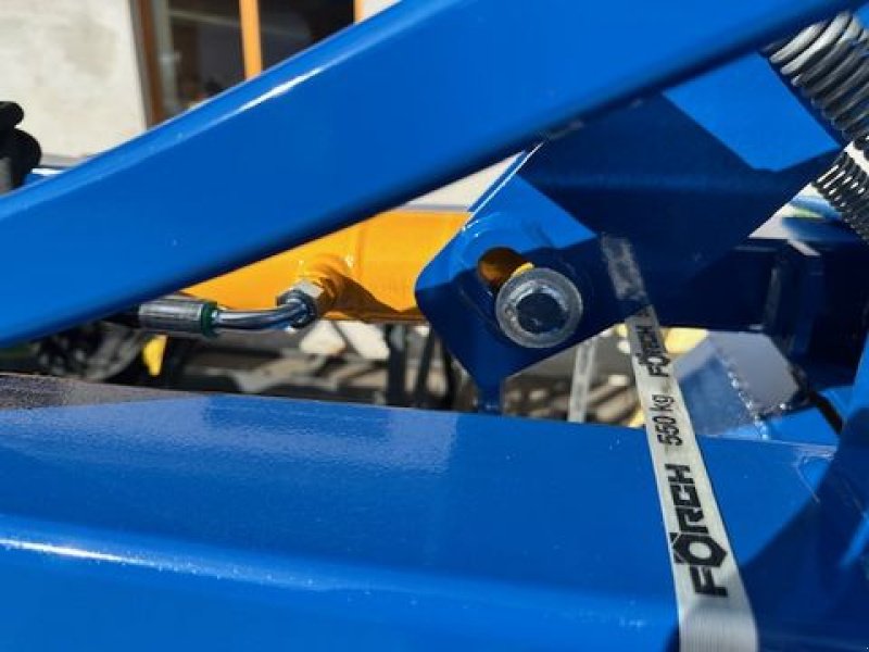 Ballenwickler des Typs Göweil Rundballenwickler G2020, Neumaschine in Tamsweg (Bild 5)