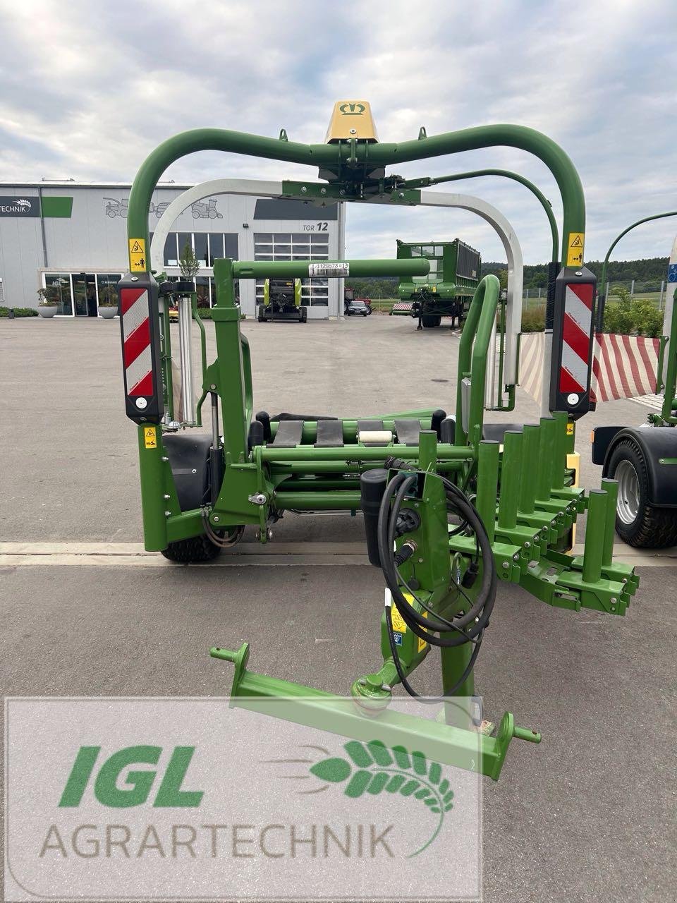 Ballenwickler des Typs Krone EasyWrap 165 T (BW301-20), Neumaschine in Nabburg (Bild 4)