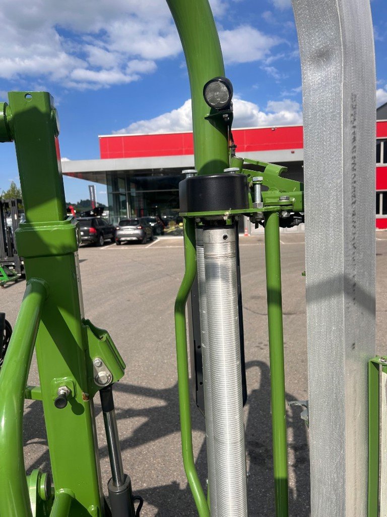 Ballenwickler typu Krone EasyWrap 165 T, Gebrauchtmaschine v Balterswil (Obrázok 4)