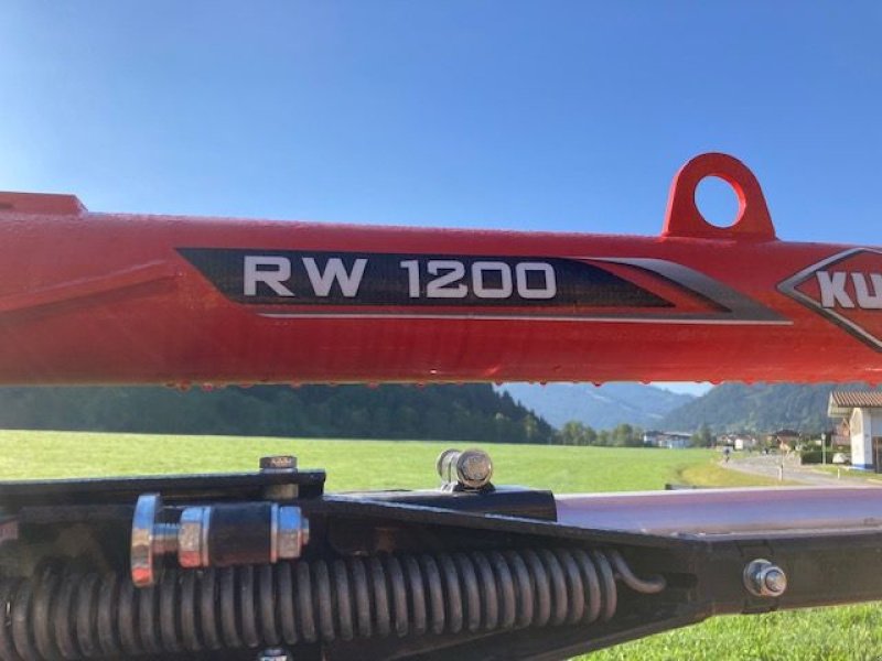 Ballenwickler typu Kuhn RW 1200 C, Neumaschine w Reith bei Kitzbühel (Zdjęcie 3)