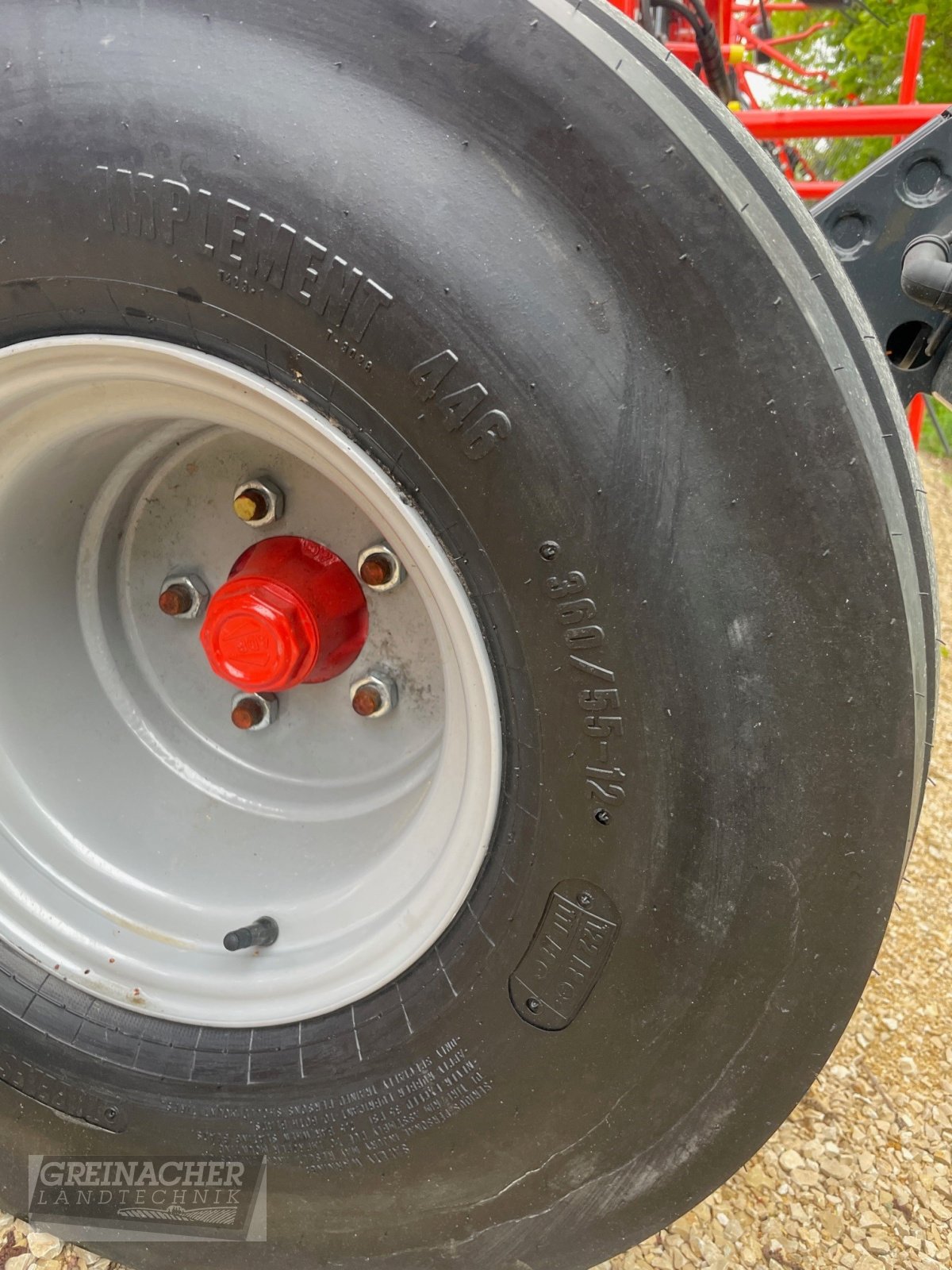 Ballenwickler des Typs Kuhn RW 1410, Neumaschine in Pfullendorf (Bild 4)