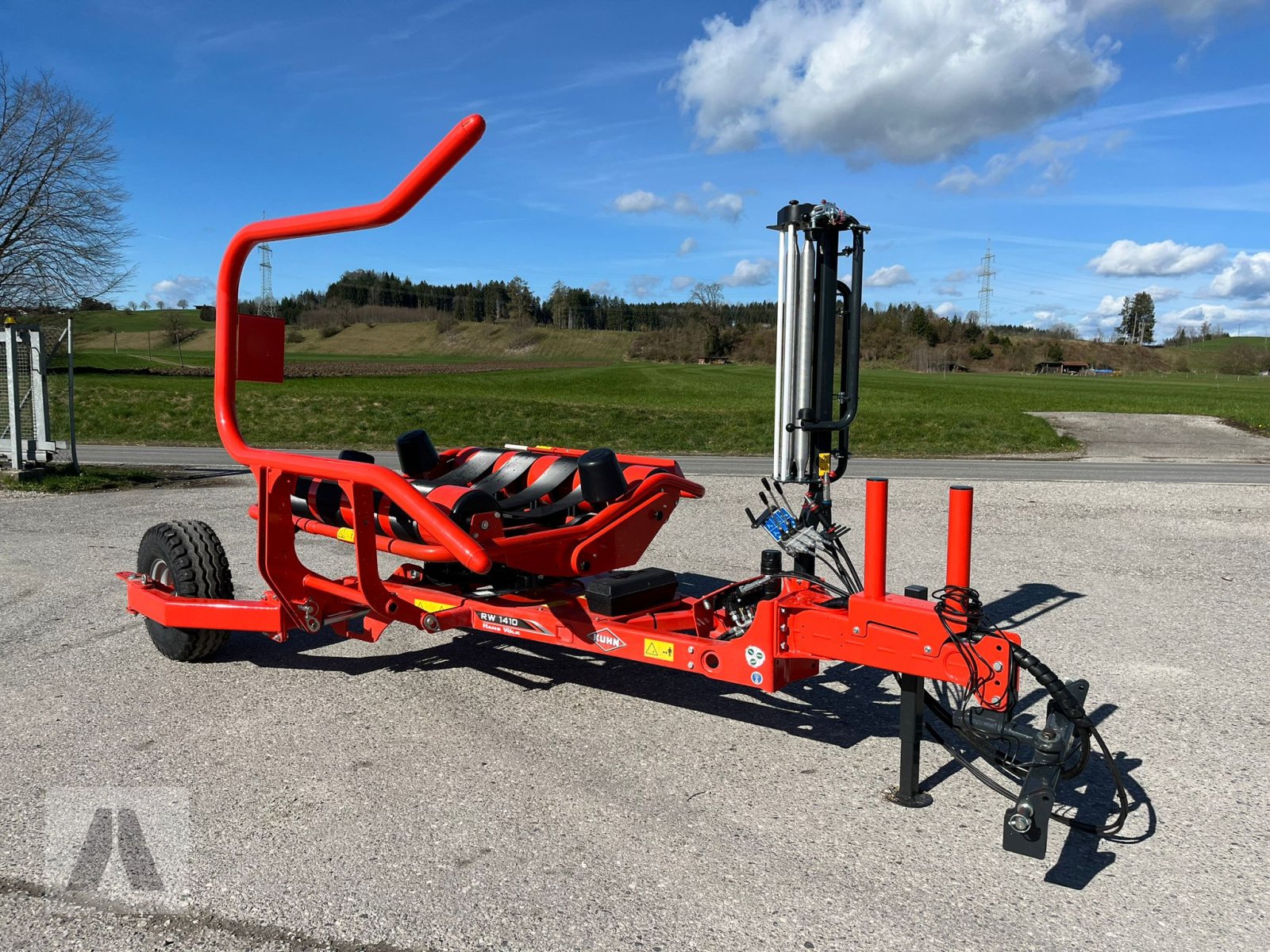 Ballenwickler typu Kuhn RW 1410M, Neumaschine v Antdorf (Obrázek 1)